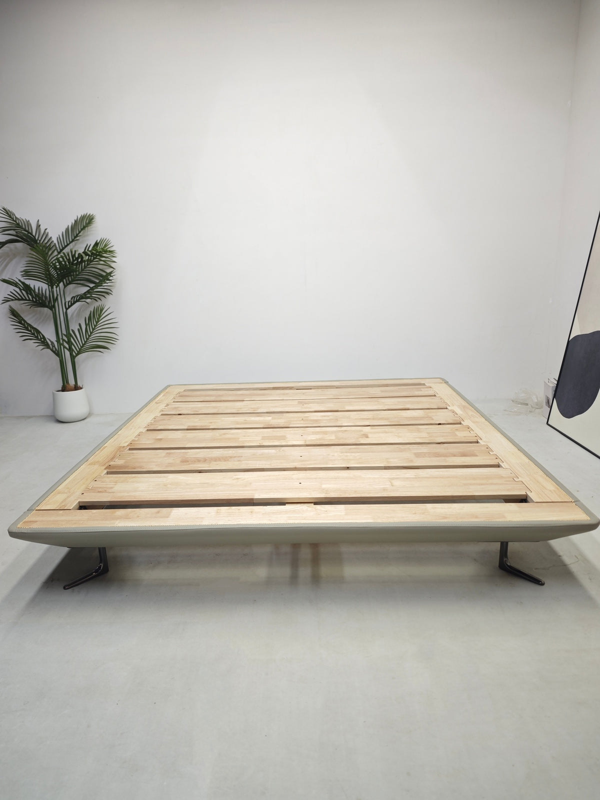 ANJU Bevelled Edge Floating Oak Platform Bed with Black Metal Feet, Queen or King