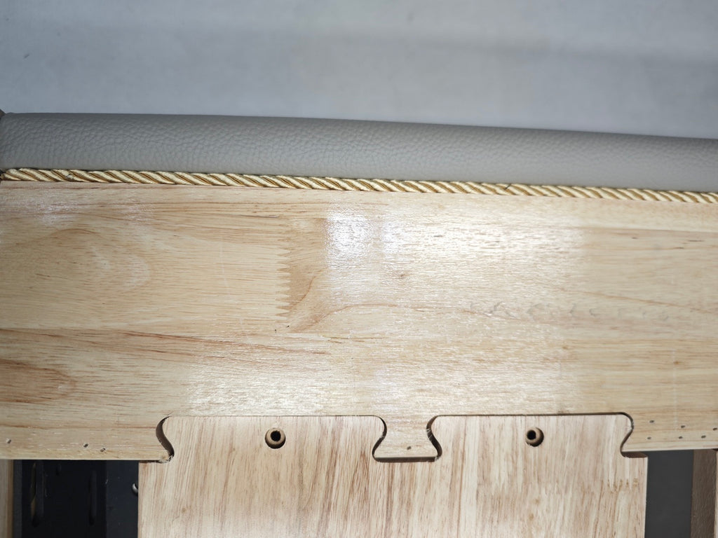 ANJU Bevelled Edge Floating Oak Platform Bed with Black Metal Feet, Queen or King