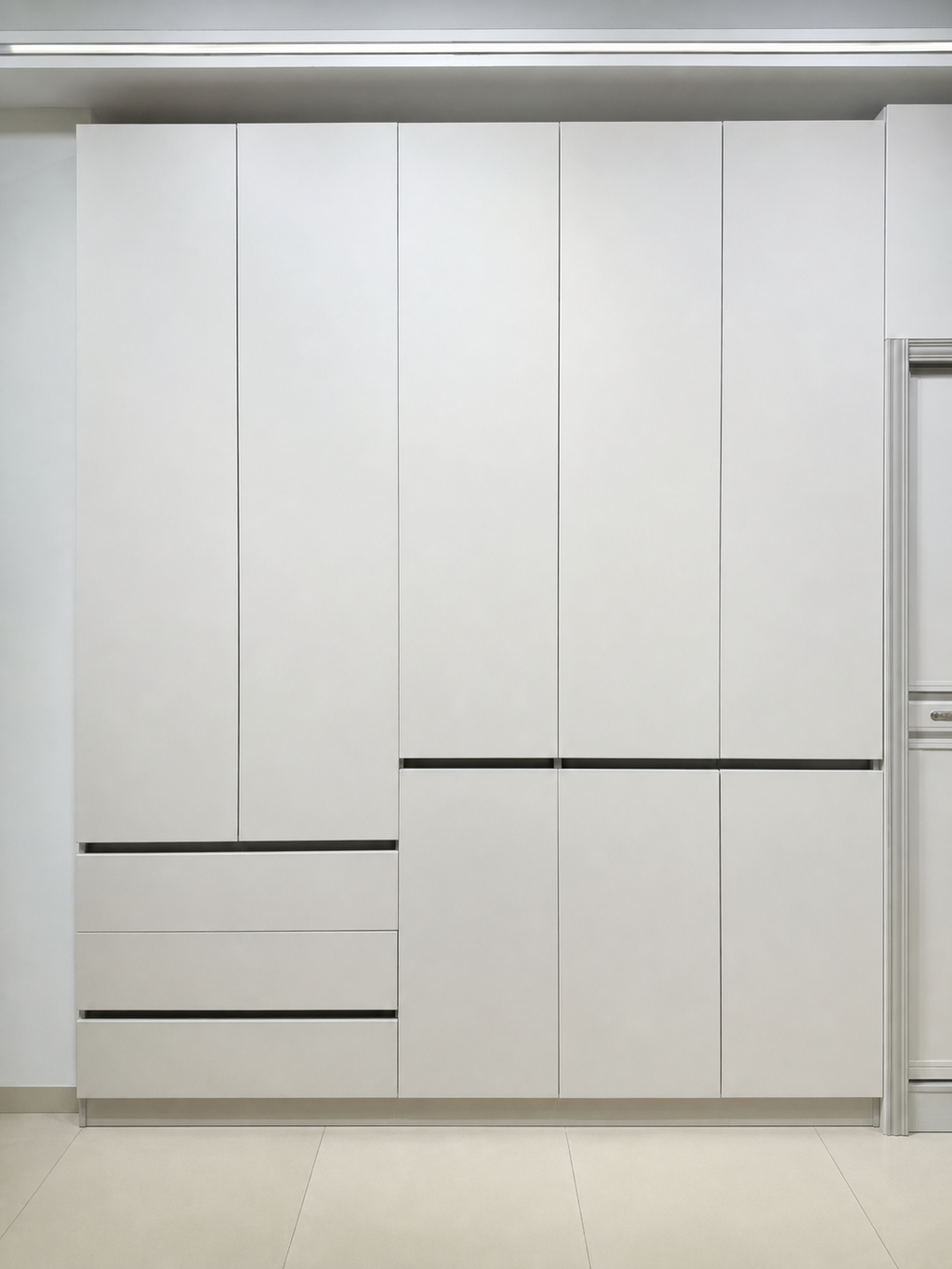ANJU white 4-door wardrobe with drawers
