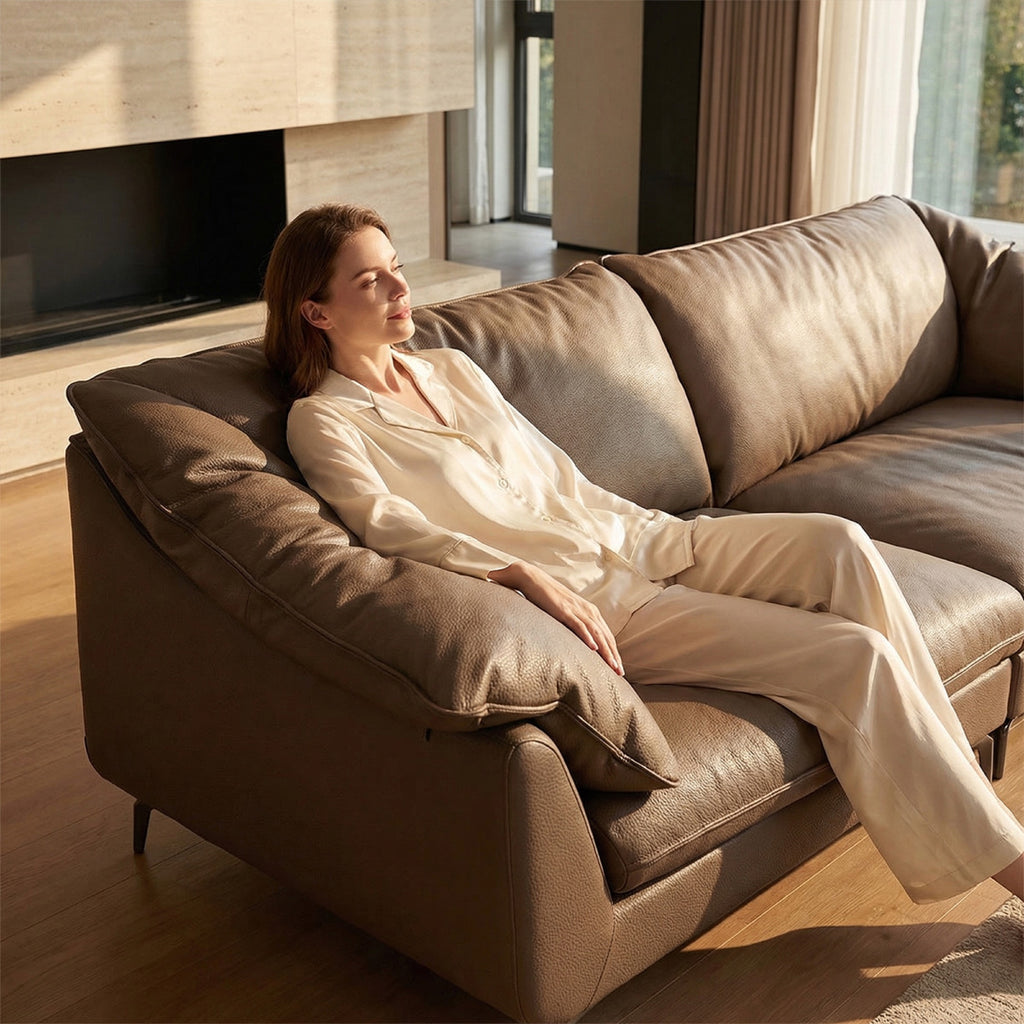 ANJU 2406 Hug sofa in Khaki lounge scene