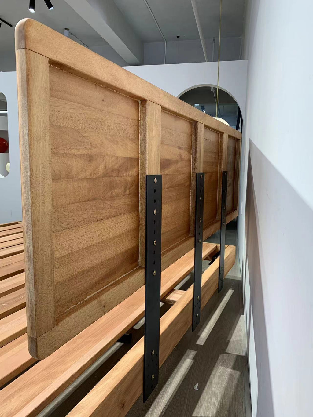 ANJU Solid Walnut Platform Bed with Floating Wooden Headboard, Low Japanese Bed Frame, Queen or King