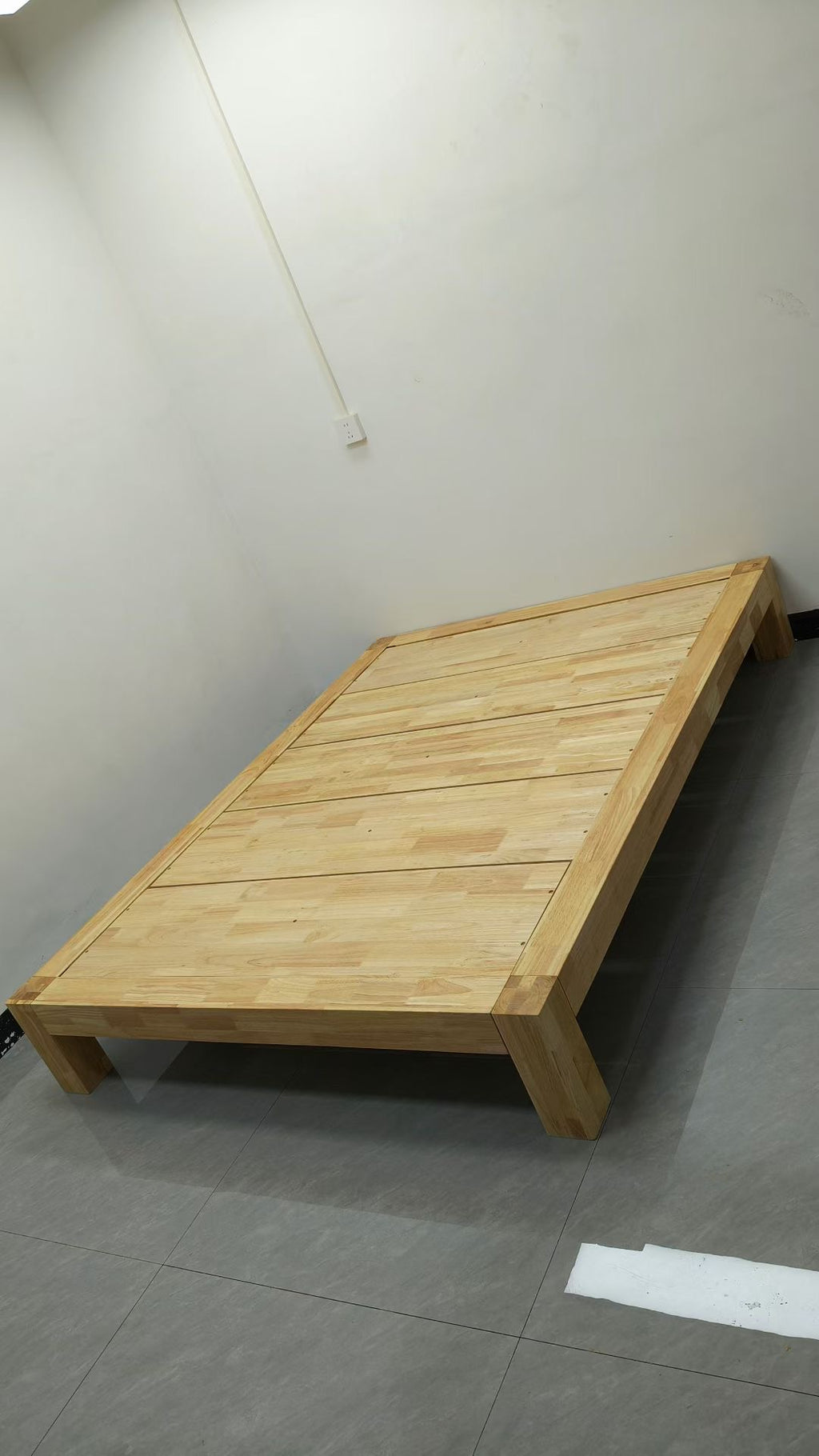 ANJU Chunky Leg Solid Oak Platform Bed, Low Japanese Bed Frame with Plank Deck, Super Single to King